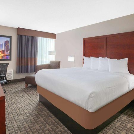 Baymont By Wyndham Grand Rapids Near Downtown Hotel ไวโอมิง ภายนอก รูปภาพ