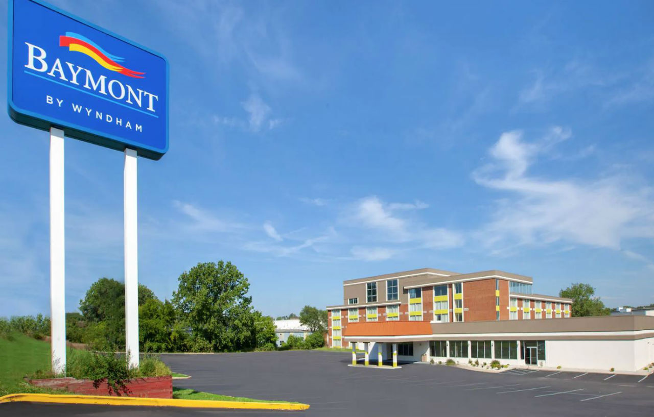 Baymont By Wyndham Grand Rapids Near Downtown Hotel ไวโอมิง ภายนอก รูปภาพ